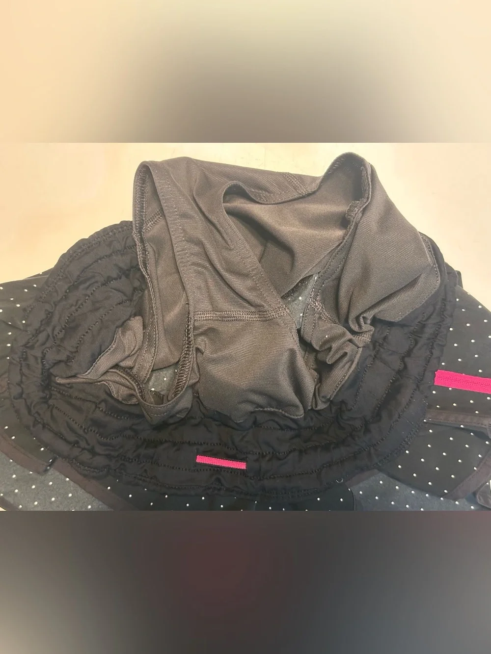 Retro Lululemon Tracker Short II 4” Sweet Spot Black Angel Wing Polka Dot Size 6